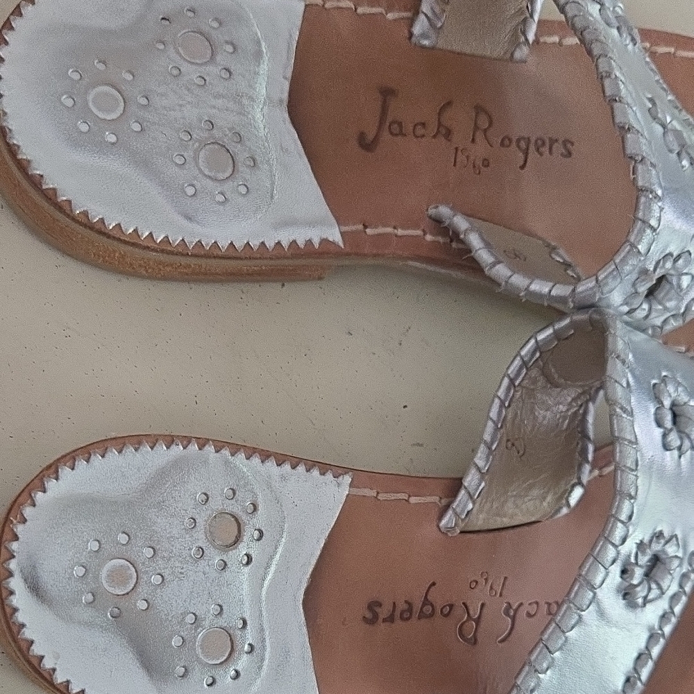 Jack Rogers| Silver Sandals Size 8 - Picture 7 of 7
